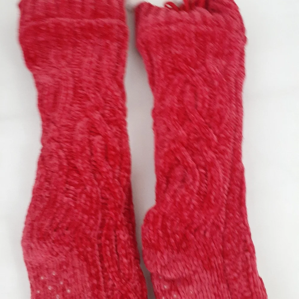 Joy Winter Ladies Slipper Socks With Gripper, Red, Size 4-10 Shoes